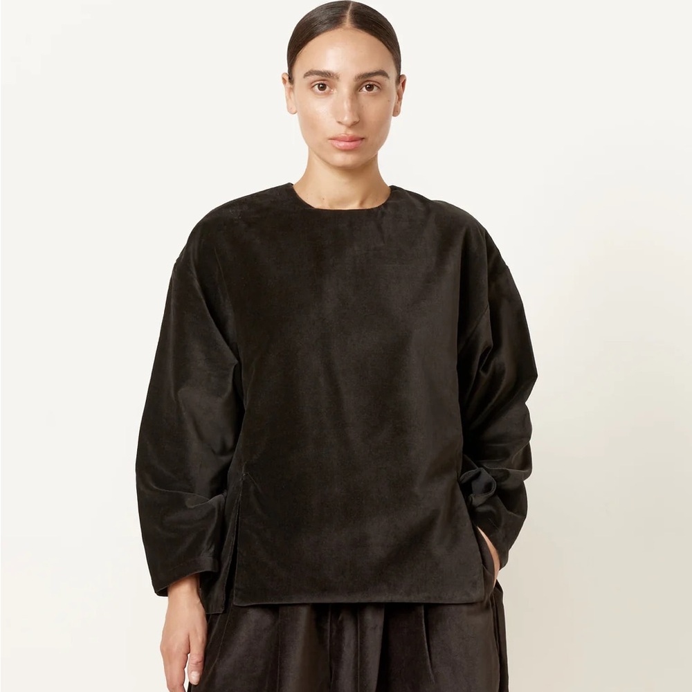 Black Crane Velvet Slit Top